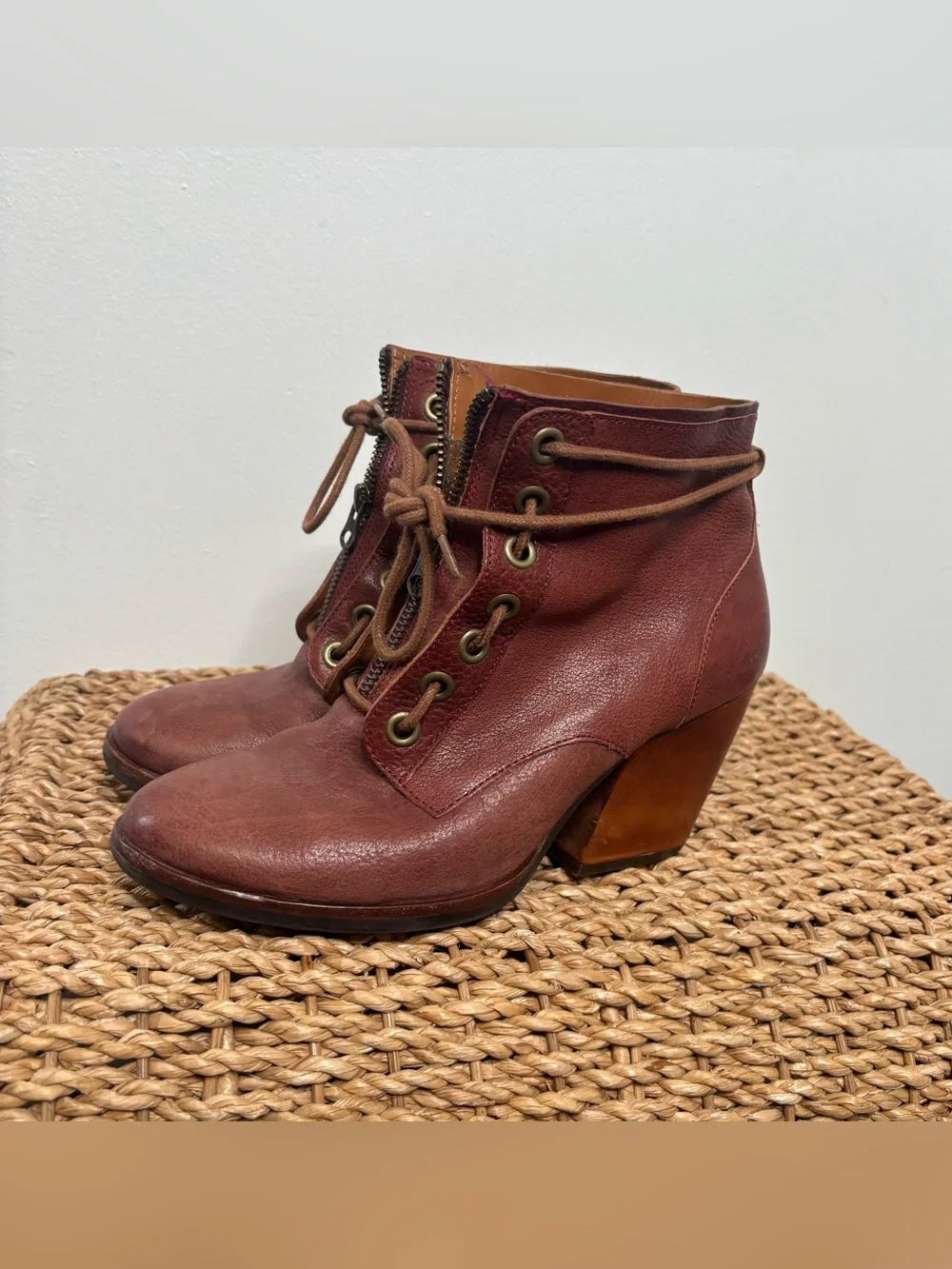 Kork Ease Kalpana Burgundy Leather Ankle Boots Size 7.5